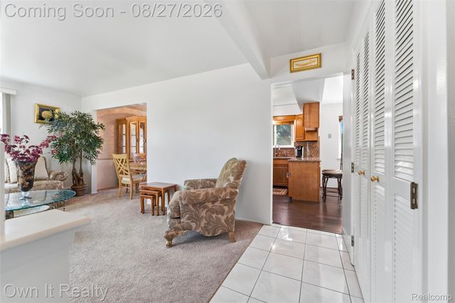 27025 Havelock Drive, Dearborn Heights, MI 48127