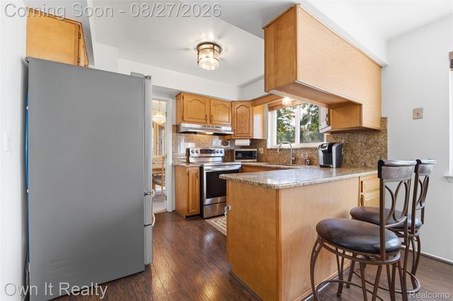 27025 Havelock Drive, Dearborn Heights, MI 48127