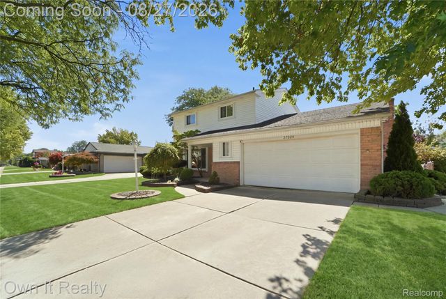 27025 Havelock Drive, Dearborn Heights, MI 48127