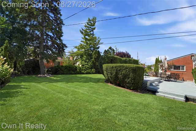 27025 Havelock Drive, Dearborn Heights, MI 48127