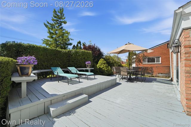 27025 Havelock Drive, Dearborn Heights, MI 48127