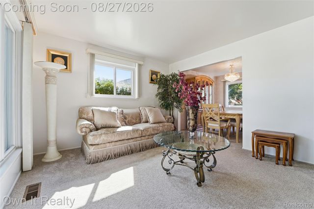 27025 Havelock Drive, Dearborn Heights, MI 48127