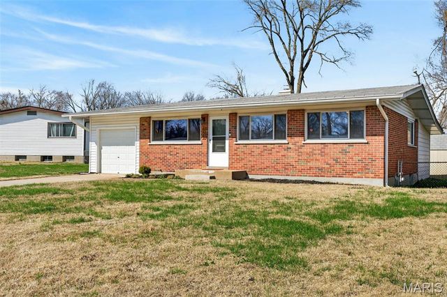 655 Loyola Drive, Florissant, MO 63031