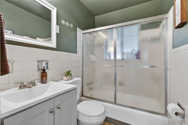 655 Loyola Drive, Florissant, MO 63031