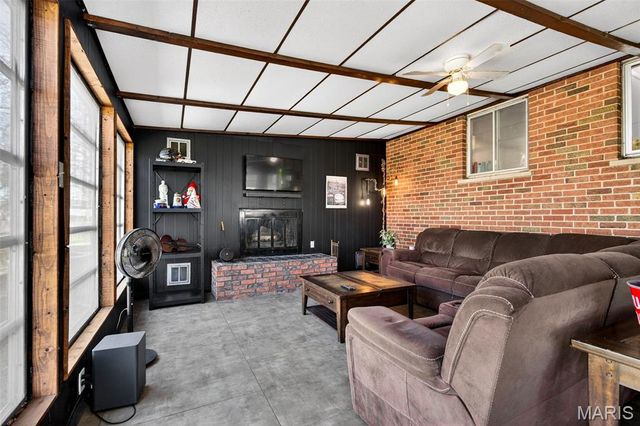 655 Loyola Drive, Florissant, MO 63031