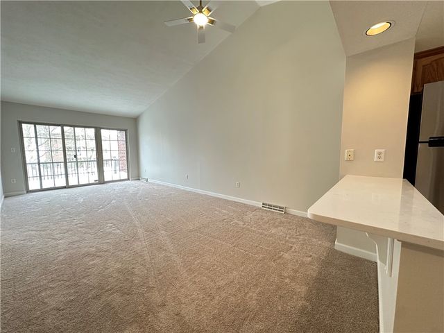 815 Village Dr, Mccandless, PA 15237