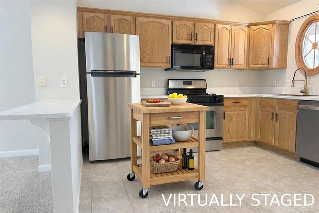 815 Village Dr, Mccandless, PA 15237
