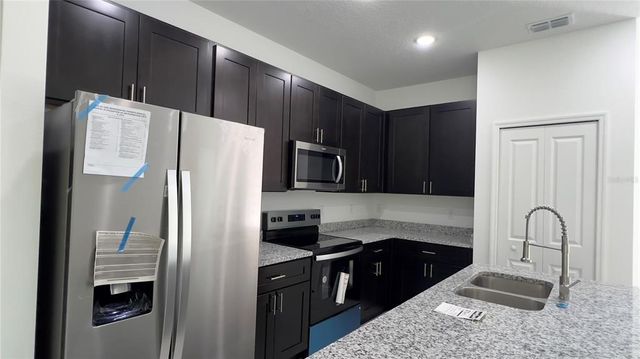 5027 SW 165TH STREET ROAD, Ocala, FL 34473