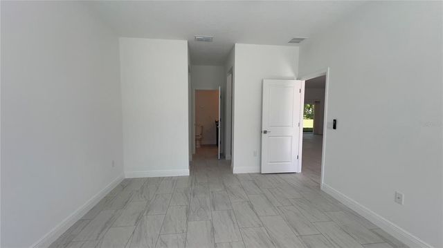 5027 SW 165TH STREET ROAD, Ocala, FL 34473