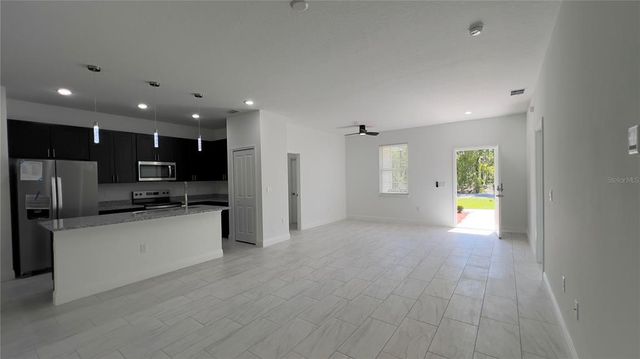 5027 SW 165TH STREET ROAD, Ocala, FL 34473
