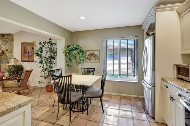 5320 SW 21st Ct, Plantation, FL 33317