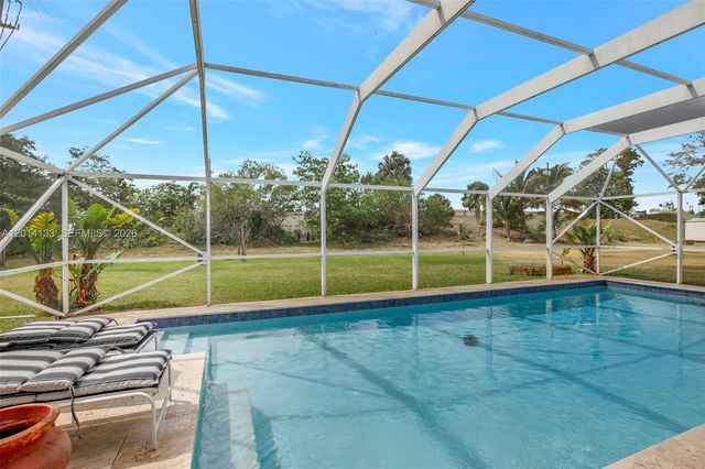 5320 SW 21st Ct, Plantation, FL 33317