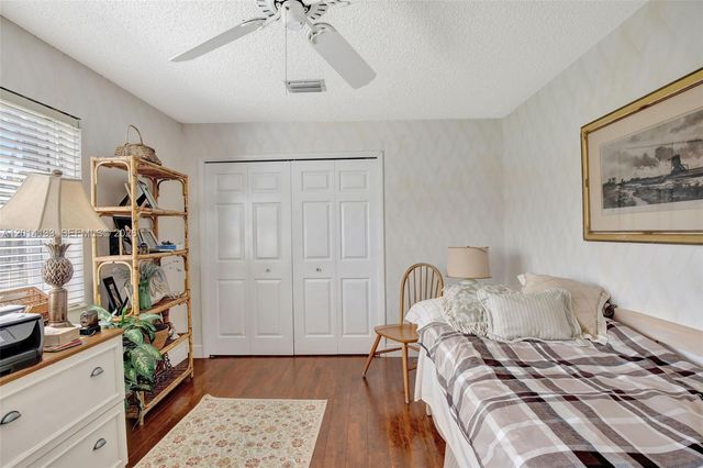 5320 SW 21st Ct, Plantation, FL 33317