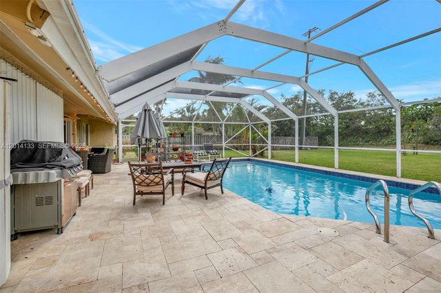 5320 SW 21st Ct, Plantation, FL 33317