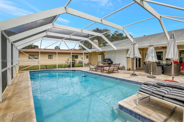 5320 SW 21st Ct, Plantation, FL 33317