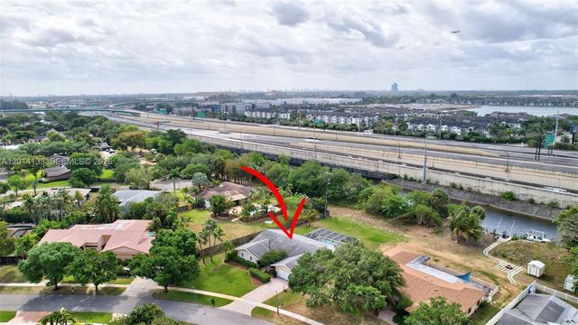 5320 SW 21st Ct, Plantation, FL 33317
