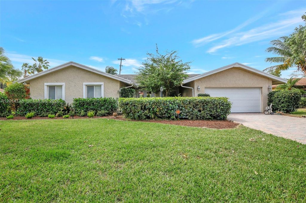 5320 SW 21st Ct, Plantation, FL 33317