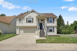 6400 Lake Meadow Drive, Waterford Charter Township, MI 48327