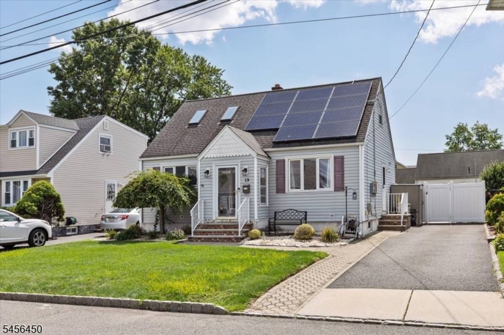 19 Overhill Rd, Belleville Twp., NJ 07109 — photo 2