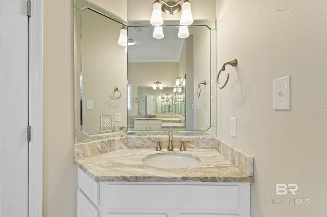 4 Yacht Club Drive 22, Daphne, AL 36526