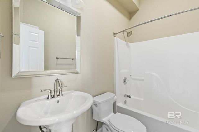 4 Yacht Club Drive 22, Daphne, AL 36526