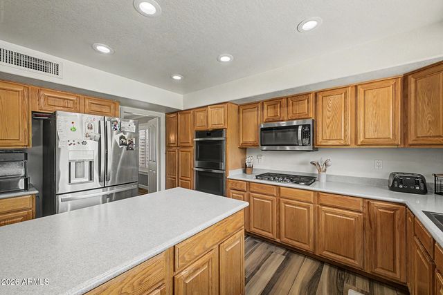 285 S RED ROCK Street, Gilbert, AZ 85296