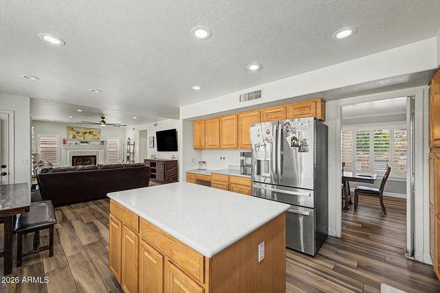 285 S RED ROCK Street, Gilbert, AZ 85296