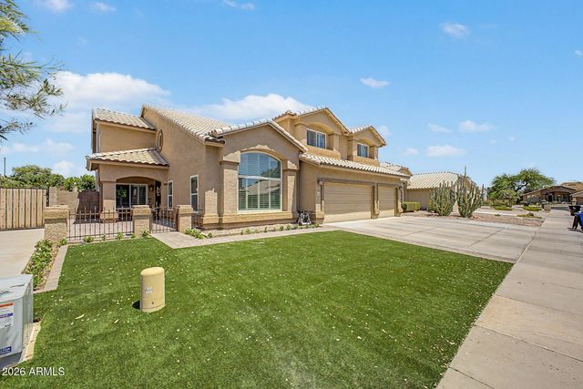 285 S RED ROCK Street, Gilbert, AZ 85296