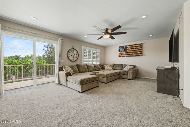 285 S RED ROCK Street, Gilbert, AZ 85296