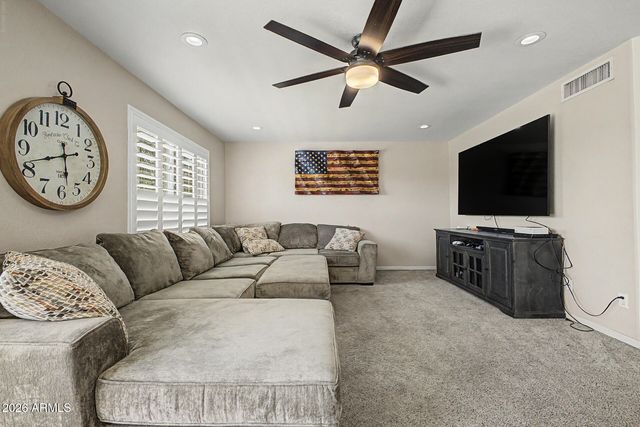285 S RED ROCK Street, Gilbert, AZ 85296