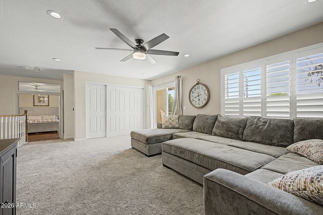 285 S RED ROCK Street, Gilbert, AZ 85296