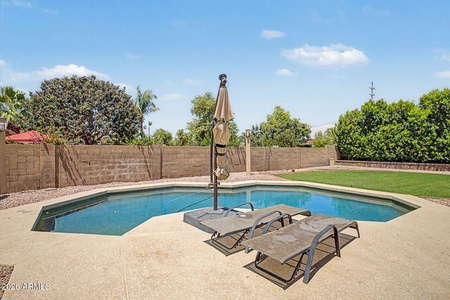 285 S RED ROCK Street, Gilbert, AZ 85296