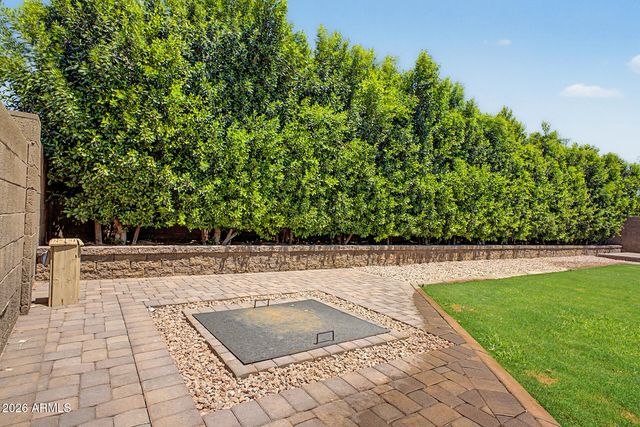 285 S RED ROCK Street, Gilbert, AZ 85296