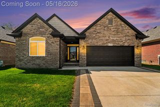 15330 Eton Pointe Drive, Clinton Township, MI 48035