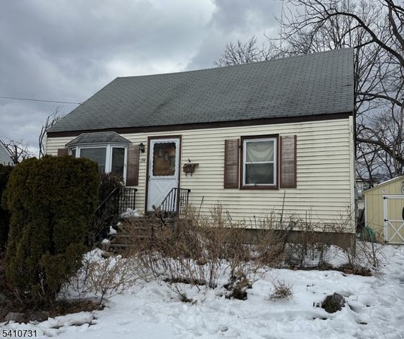 154 Oakmanor Pkwy, South Plainfield Boro, NJ 07080