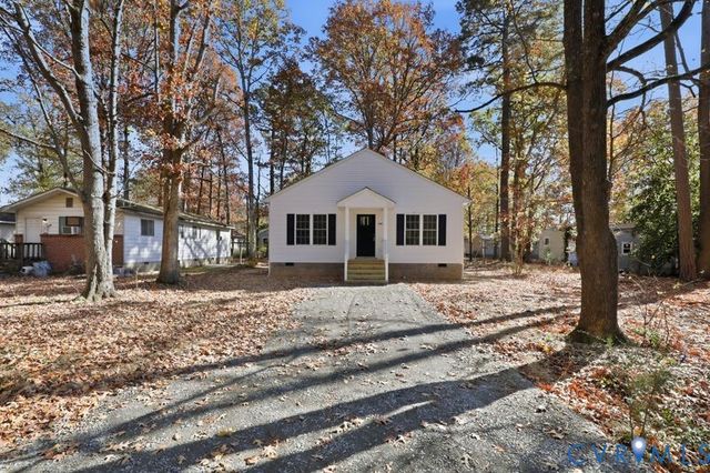 230 Glen St, West Point, VA 23181