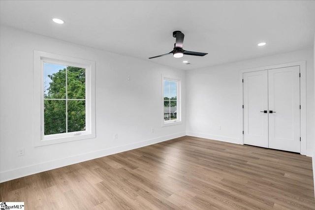 2 Dahlglen Avenue, Greenville, SC 29607