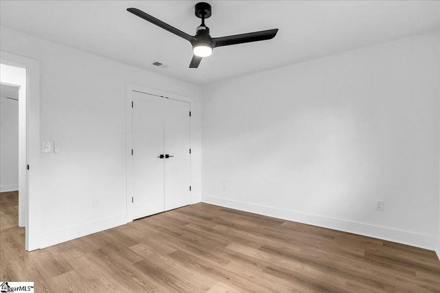 2 Dahlglen Avenue, Greenville, SC 29607