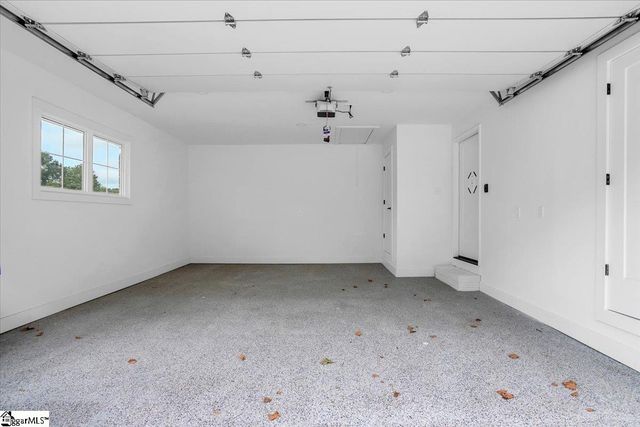 2 Dahlglen Avenue, Greenville, SC 29607