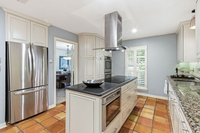 209 Fall Creek Drive, Richardson, TX 75080
