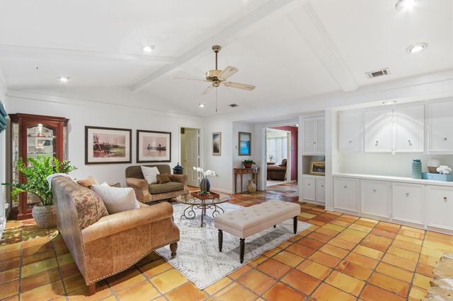 209 Fall Creek Drive, Richardson, TX 75080
