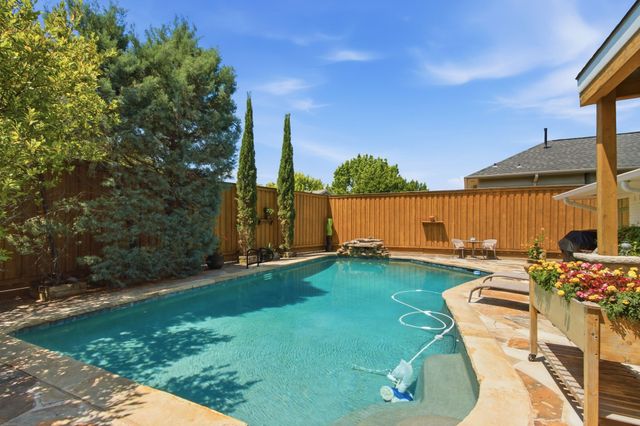 209 Fall Creek Drive, Richardson, TX 75080