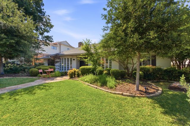 209 Fall Creek Drive, Richardson, TX 75080