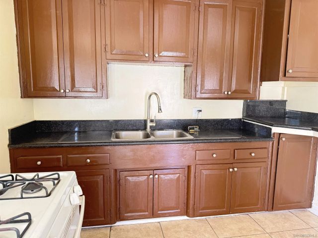 534 S 33rd, San Diego, CA 92113