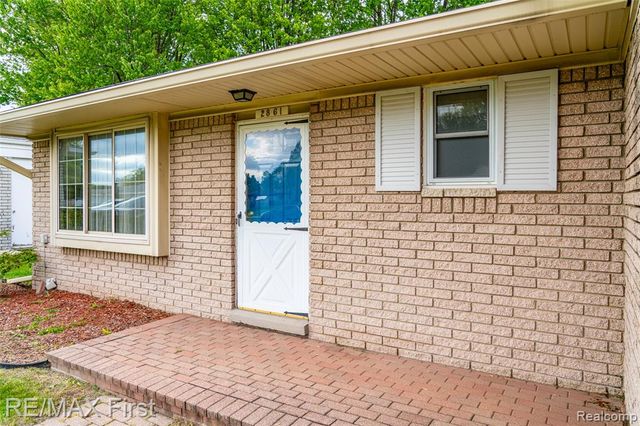 2861 Franklin Park Drive, Sterling Heights, MI 48310