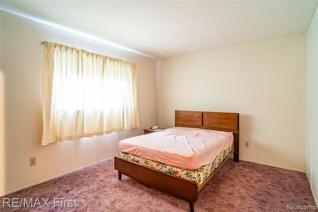 2861 Franklin Park Drive, Sterling Heights, MI 48310
