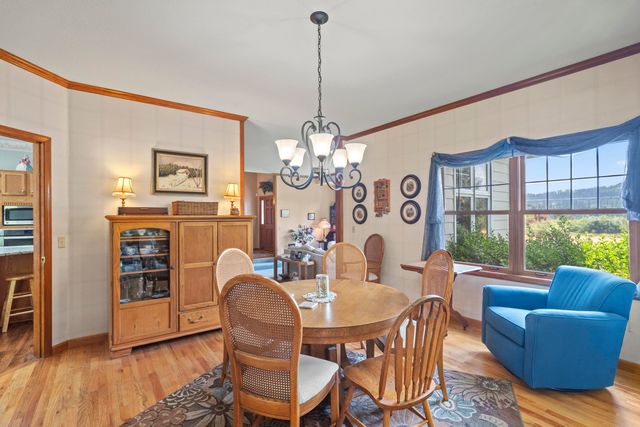300 Nelson Way, Grants Pass, OR 97526
