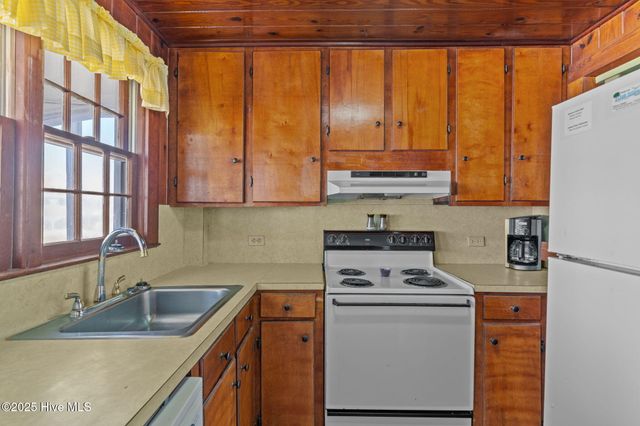 2011 W Beach Drive, Oak Island, NC 28465