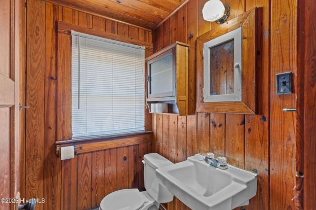 2011 W Beach Drive, Oak Island, NC 28465