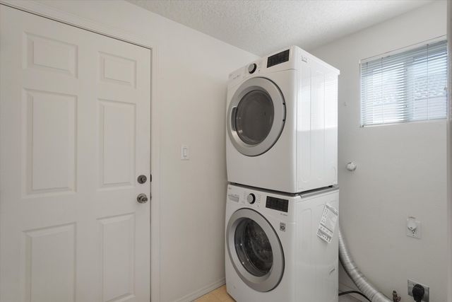4119 Arapahoe Avenue NW, Albuquerque, NM 87114